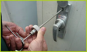 Expert Locksmith Services Indianapolis, IN 317-810-0237 Expert Locksmith Services Indianapolis, IN 317-810-0237 - 15-emergency-locksmiths