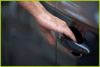 Expert Locksmith Services Indianapolis, IN 317-810-0237 - 8-opening-car-locks